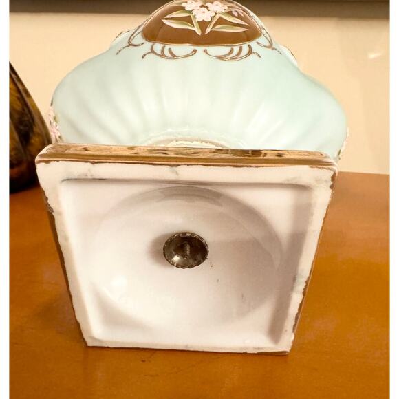 A Pair of Gold Plated Sea Green Porcelain Baskets, Trinket Dish, Decor Vintage - Picture 8 of 15